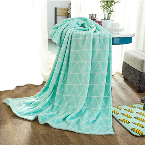 柔軟厚實法藍絨毯-幾何圖形